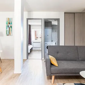 https://whitehorse-2-cahorscitystay.midi-pyreneeshotels.com